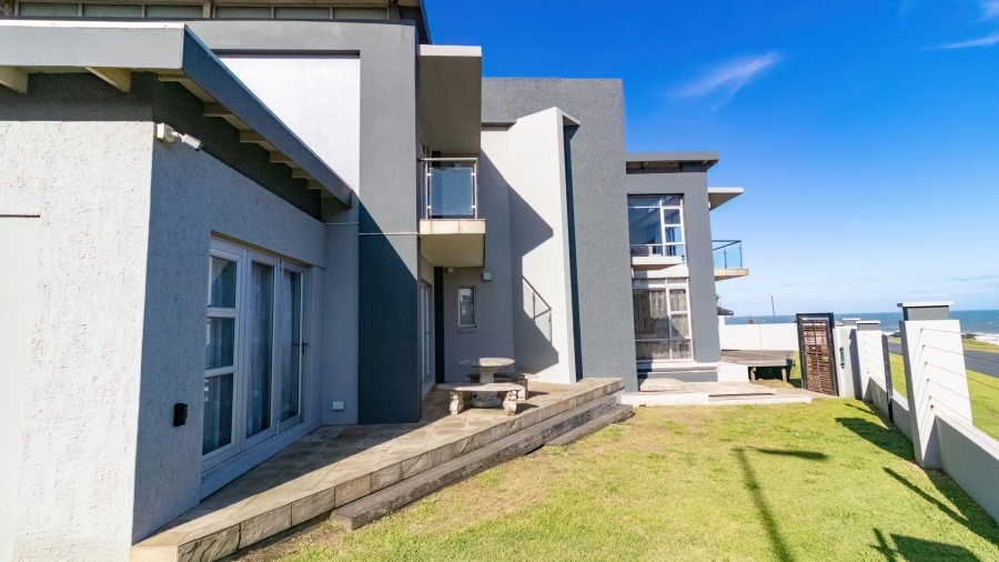 5 Bedroom Property for Sale in Gonubie Eastern Cape